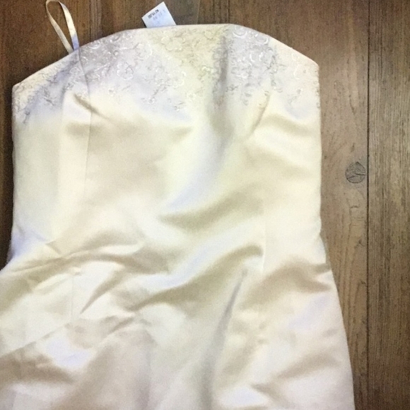 - Ann Taylor gown nwt - Picture 2 of 4
